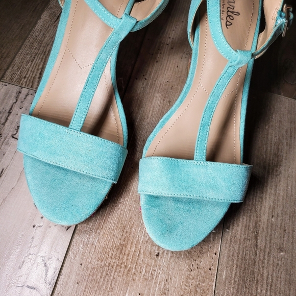 Charles by Charles David Lainey Wedge Sandals Size 10M EUC - Picture 16 of 16